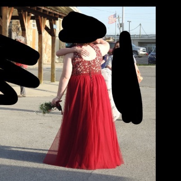i have a beautiful dress for sale! - Picture 2 of 3